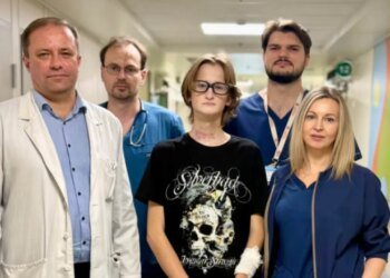 Оторванная трахея и почти оторванный пищевод: как хирурги Охматдета вернули к жизни парня, врезавшегося в антидроновый трос