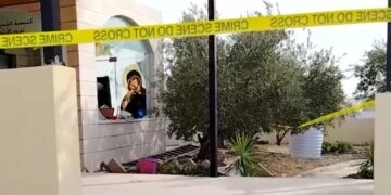 Кровь на полу церкви: в Иордании экстремисты расстреляли похороны — семь погибших, 40 раненых