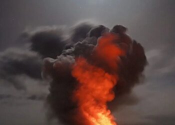 росія масовано атакує Київ балістичними ракетами – у столиці гримлять потужні вибухи