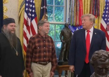 Позиция Трампа по Кремлю: президент США пояснил, ради чего заискивал перед Путиным