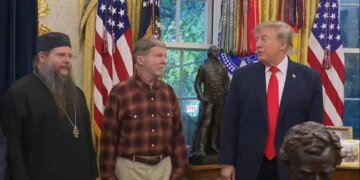 Позиция Трампа по Кремлю: президент США пояснил, ради чего заискивал перед Путиным