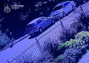Пенсіонери віддали мільйони «на перевірку СБУ»: у Києві судитимуть двох кур’єрів