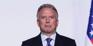Уиткофф назвал Путина “гуманистом” и привез предложения по войне: что известно о встрече