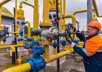 Україна відкрила частковий експорт газу із запасами на зиму вище плану: оцінка експерта