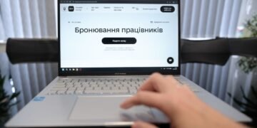 Кабмін готує зміни у бронюванні, але взяв 5 днів на доопрацювання