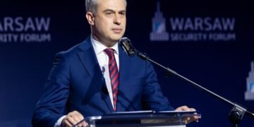 “Россия ведет цифровую войну”: Польша пригрозила соцсетям штрафами за российские фейки