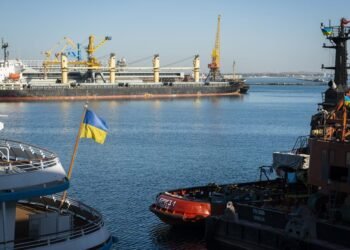 Мінус 200 млн доларів щомісяця: як блокада морських портів загрожує експорту ГМК