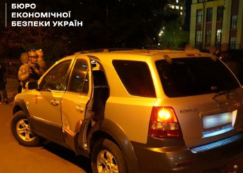 Замість фронту — в оголошення: у Києві викрили продаж авто для ЗСУ