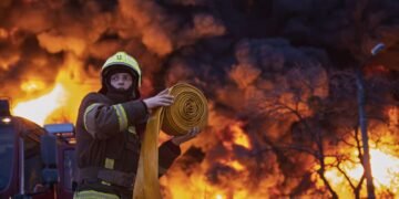Дрон ударив по об’єкту “Газмереж” на Дніпропетровщині, є пошкодження