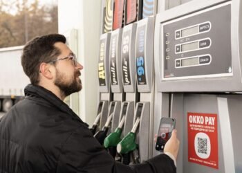 Ціни на АЗС знову зросли: скільки коштує бензин, дизель та газ 17 жовтня