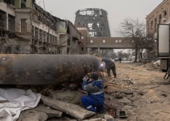 На Дарницькій ТЕЦ усувають наслідки обстрілу, опалення ще немає