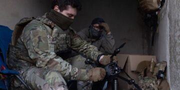 Погода, РЭБ и нехватка экипажей: что мешает перехватчикам сбивать реактивные “Шахеды”