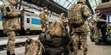 Военное положение и мобилизацию в Украине снова продолжат: какая новая дата